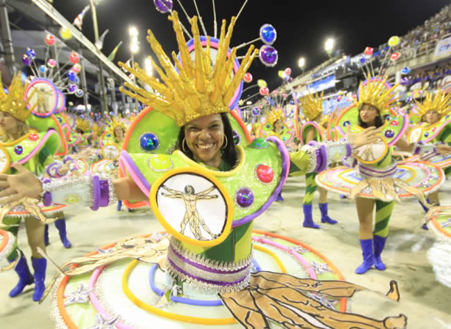 dancer-of-imperatriz-samba-school-rio