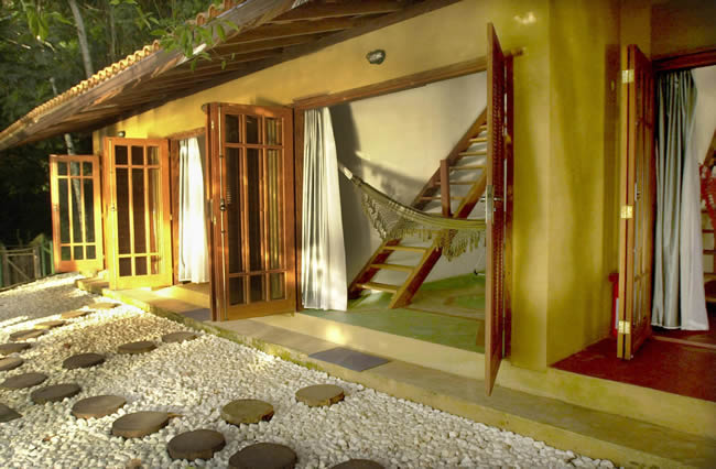 Asalem Hotel in Ilha Grande - Garden by the rooms