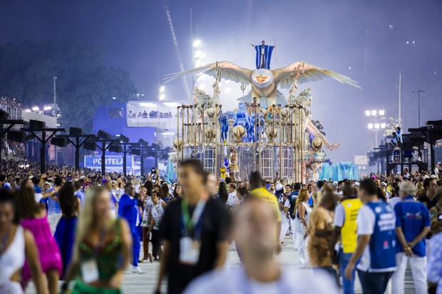 desfile escolas de samba do rio